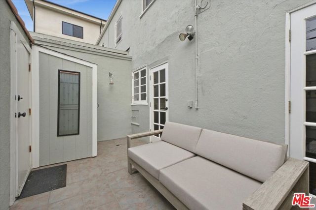 6202 Banner Avenue 1, Los Angeles, CA 90038