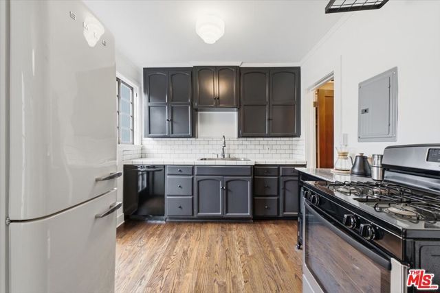 6202 Banner Avenue 1, Los Angeles, CA 90038