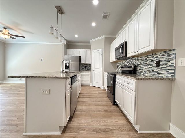 316 Cashes Court, Lilburn, GA 30047
