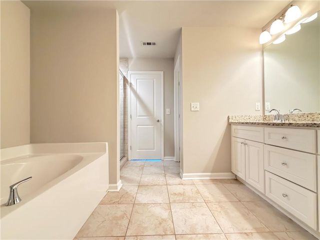 316 Cashes Court, Lilburn, GA 30047