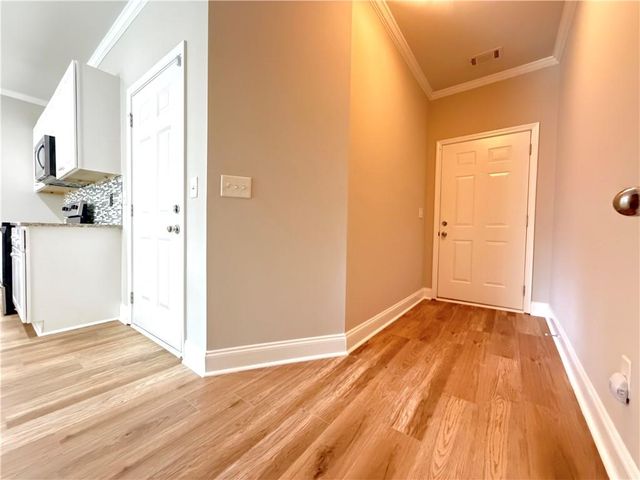 316 Cashes Court, Lilburn, GA 30047