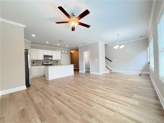 316 Cashes Court, Lilburn, GA 30047