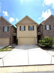 316 Cashes Court, Lilburn, GA 30047