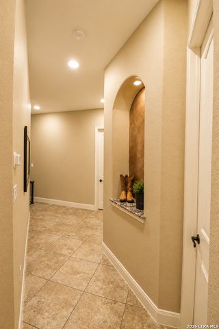 105 N Abrego Crossing, Floresville, TX 78114