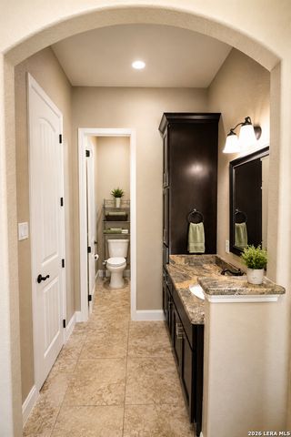 105 N Abrego Crossing, Floresville, TX 78114