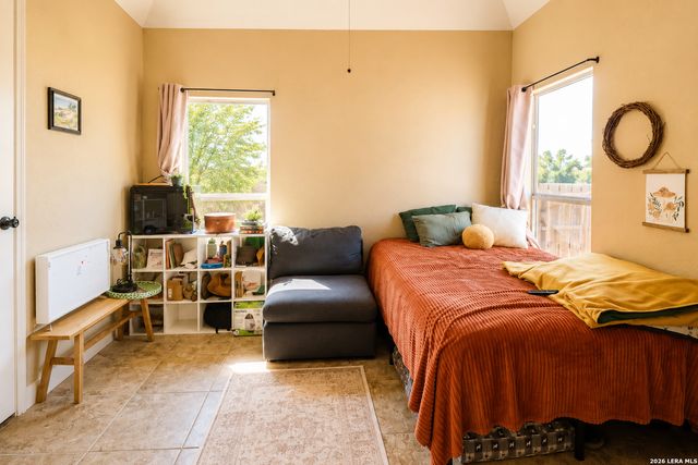 105 N Abrego Crossing, Floresville, TX 78114