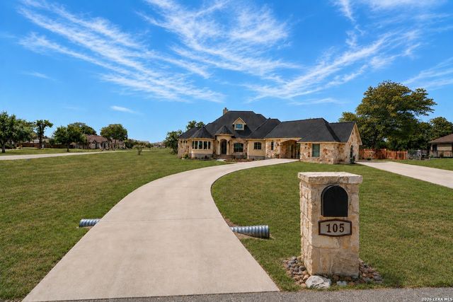 105 N Abrego Crossing, Floresville, TX 78114