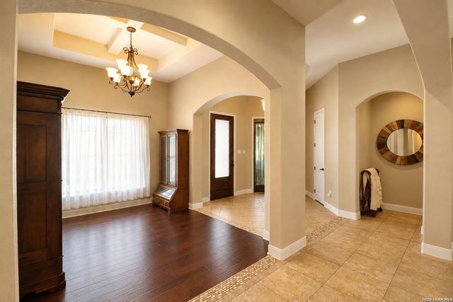 105 N Abrego Crossing, Floresville, TX 78114