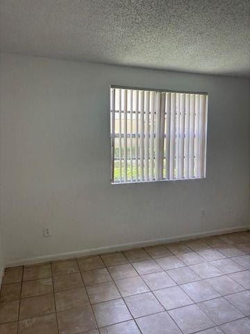 1231 SW 46th Ave 501, Pompano Beach, FL 33069
