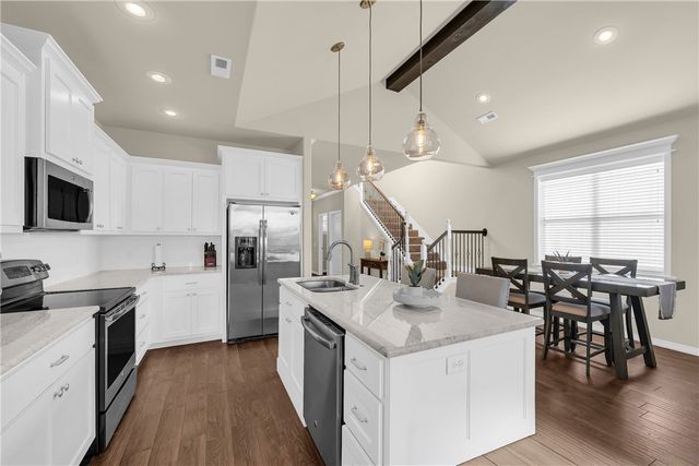 442 SW Glover Street, Bentonville, AR 72712