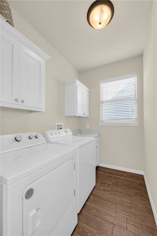 442 SW Glover Street, Bentonville, AR 72712