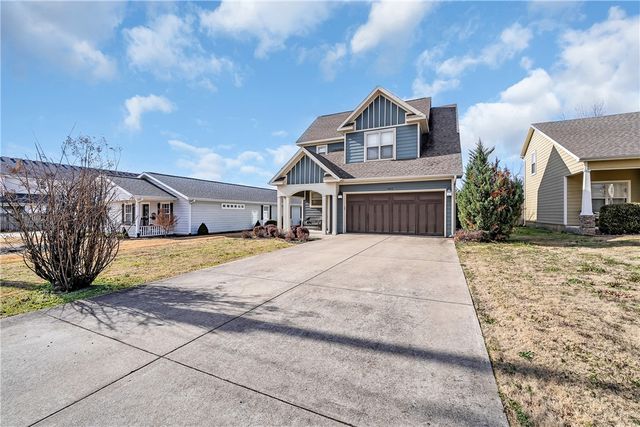 442 SW Glover Street, Bentonville, AR 72712