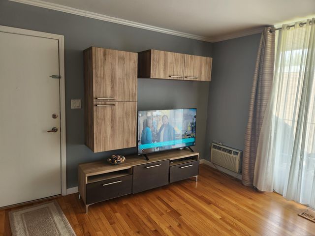 28111 Jefferson Apt A4 Avenue, St Clair Shores, MI 48081