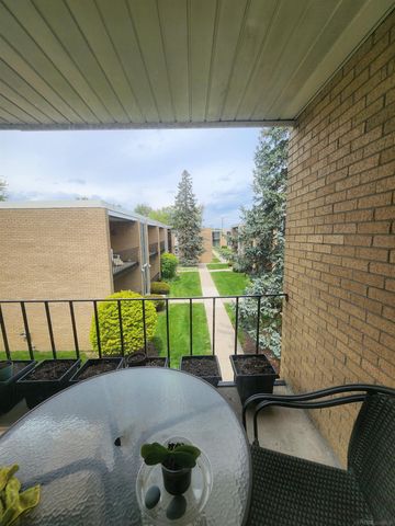 28111 Jefferson Apt A4 Avenue, St Clair Shores, MI 48081