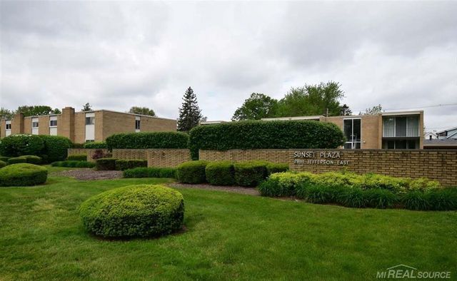 28111 Jefferson Apt A4 Avenue, St Clair Shores, MI 48081