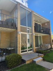 28111 Jefferson Apt A4 Avenue, St Clair Shores, MI 48081