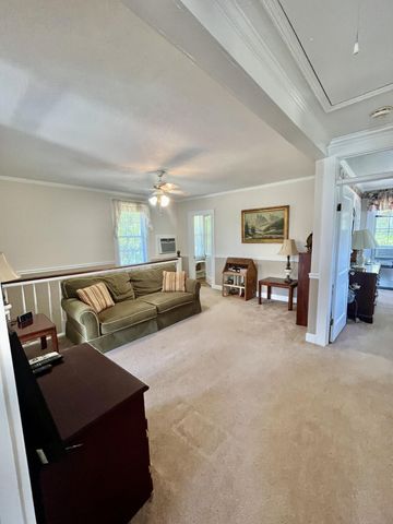 6068 Charleston Highway, Walterboro, SC 29488