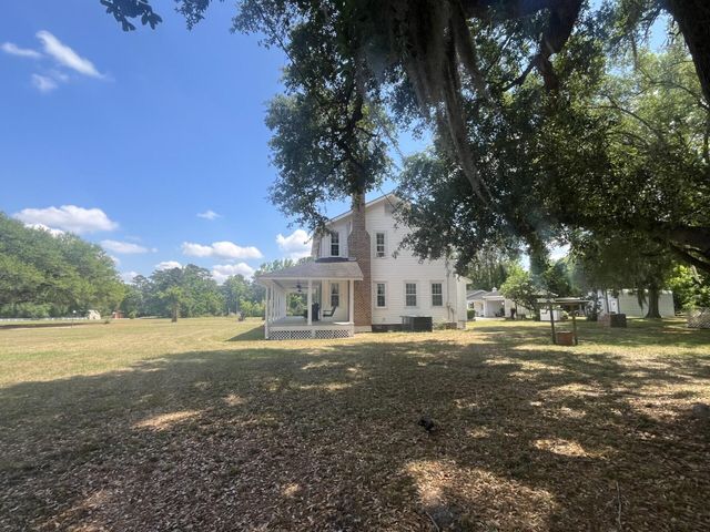 6068 Charleston Highway, Walterboro, SC 29488