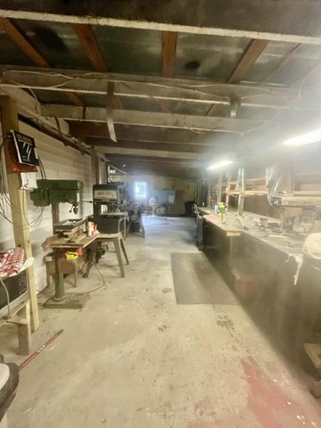 6068 Charleston Highway, Walterboro, SC 29488