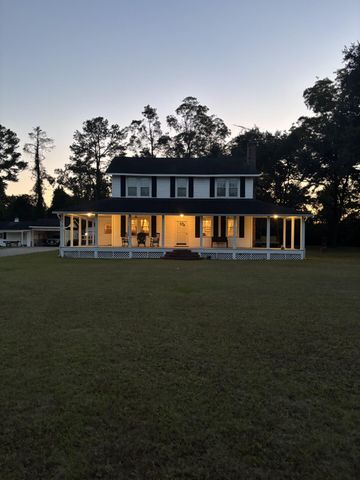 6068 Charleston Highway, Walterboro, SC 29488