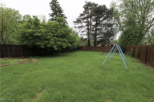 12908 Shadyway Road, Garfield Heights, OH 44125