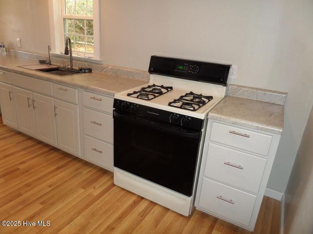 7682 Kershaw Road, Arapahoe, NC 28510