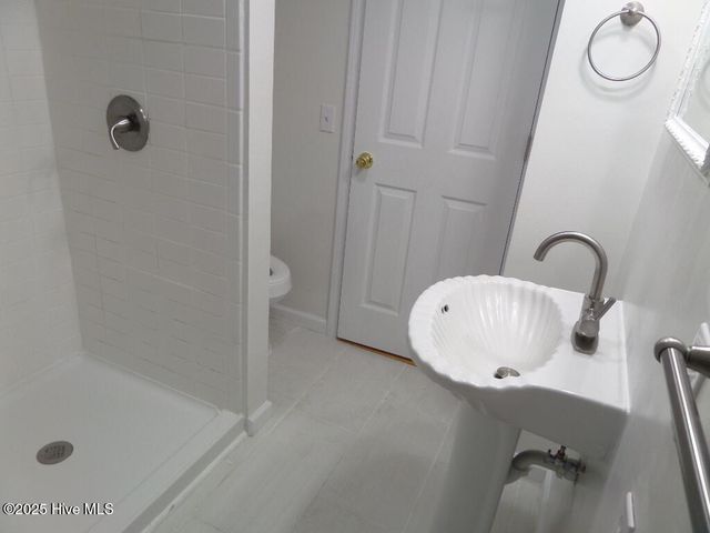 7682 Kershaw Road, Arapahoe, NC 28510