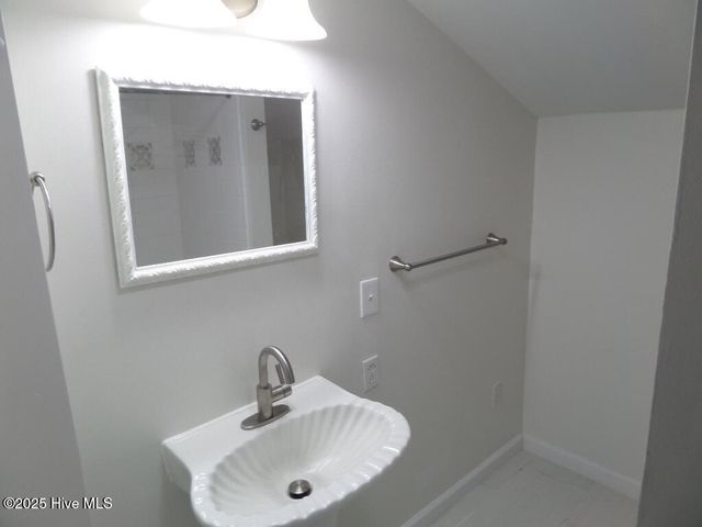 7682 Kershaw Road, Arapahoe, NC 28510