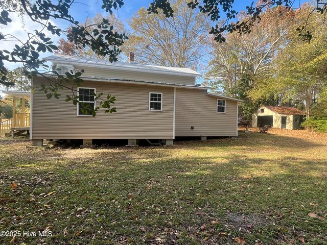 7682 Kershaw Road, Arapahoe, NC 28510