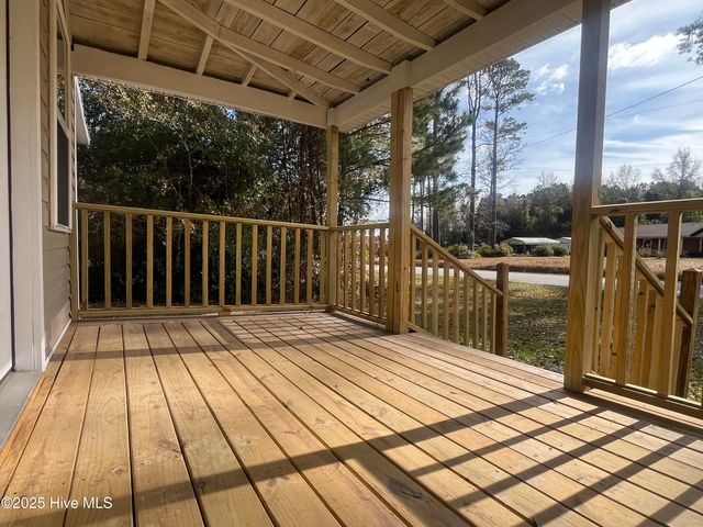 7682 Kershaw Road, Arapahoe, NC 28510