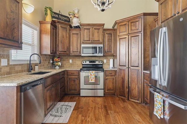 1316 NE 107th Street, Kansas City, MO 64155