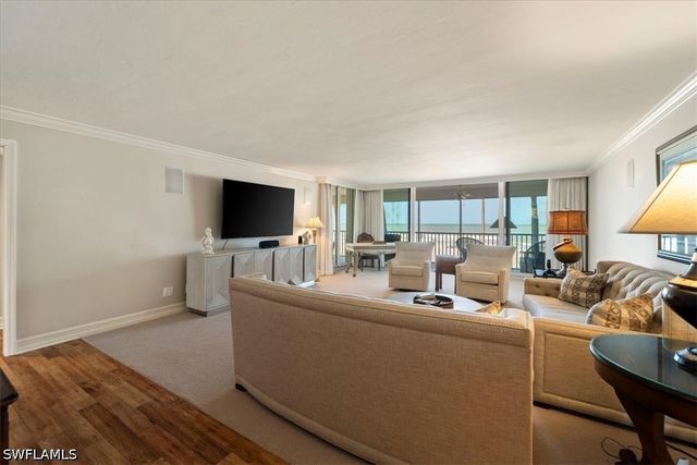 10691 Gulf Shore DR 200, Naples, FL 34108