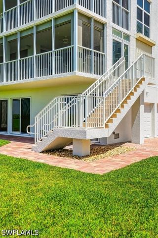10691 Gulf Shore DR 200, Naples, FL 34108