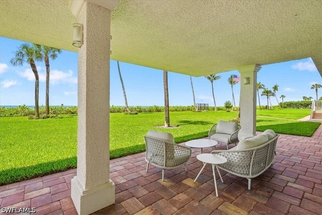 10691 Gulf Shore DR 200, Naples, FL 34108