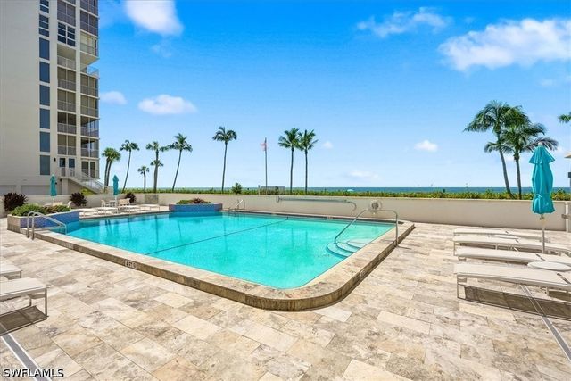 10691 Gulf Shore DR 200, Naples, FL 34108