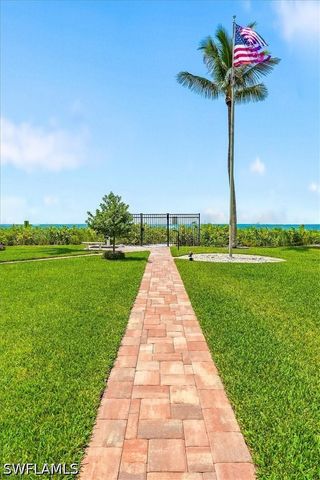 10691 Gulf Shore DR 200, Naples, FL 34108