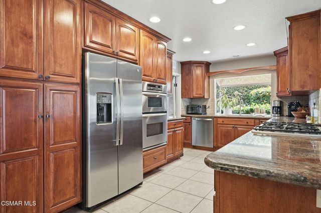 12400 Cherry Grove Street, Moorpark, CA 93021