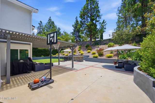 12400 Cherry Grove Street, Moorpark, CA 93021