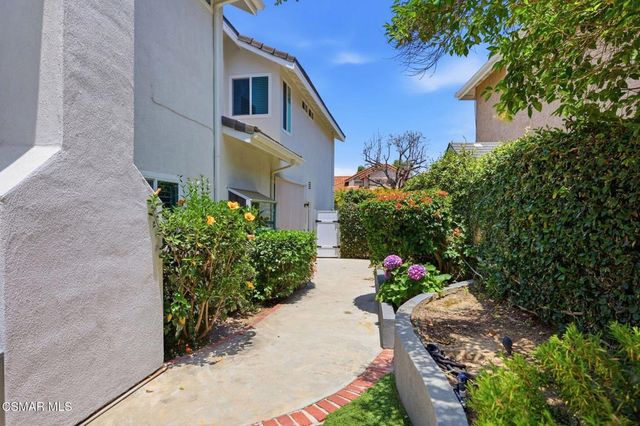 12400 Cherry Grove Street, Moorpark, CA 93021
