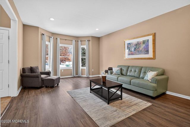 14 Yosemite Court, Old Bridge, NJ 08857