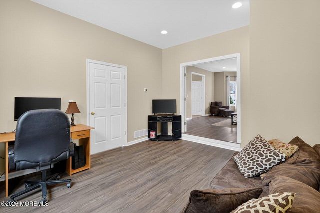 14 Yosemite Court, Old Bridge, NJ 08857