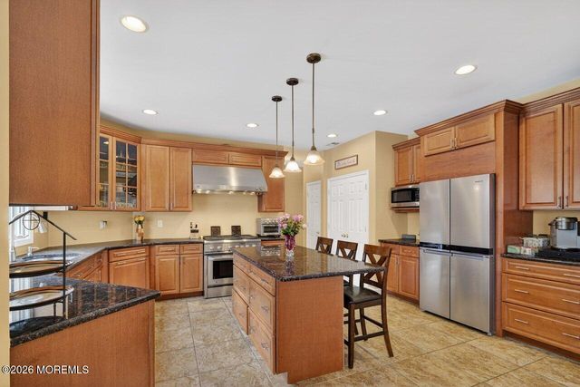 14 Yosemite Court, Old Bridge, NJ 08857