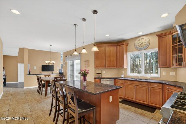 14 Yosemite Court, Old Bridge, NJ 08857