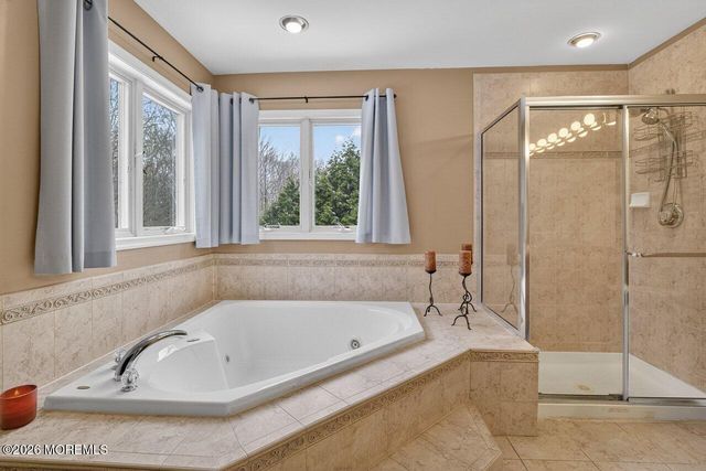 14 Yosemite Court, Old Bridge, NJ 08857