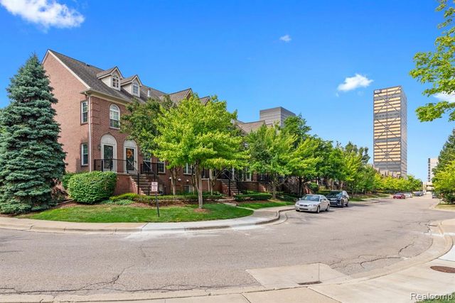 20072 Rodeo Court, Southfield, MI 48075