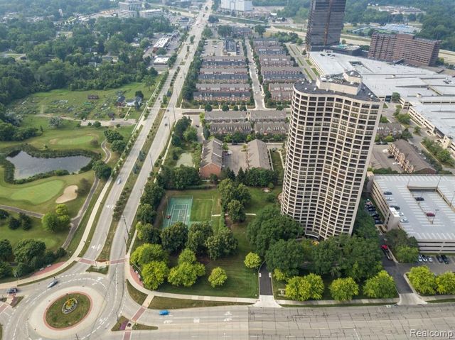 20072 Rodeo Court, Southfield, MI 48075