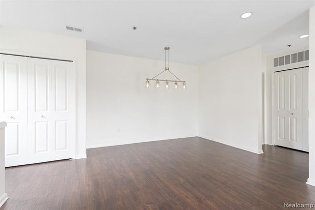20072 Rodeo Court, Southfield, MI 48075