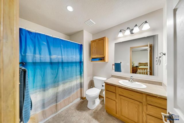 7120 CASTLEWOOD DR, Summerset, SD 57718