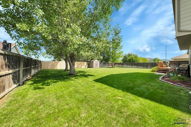 7120 CASTLEWOOD DR, Summerset, SD 57718