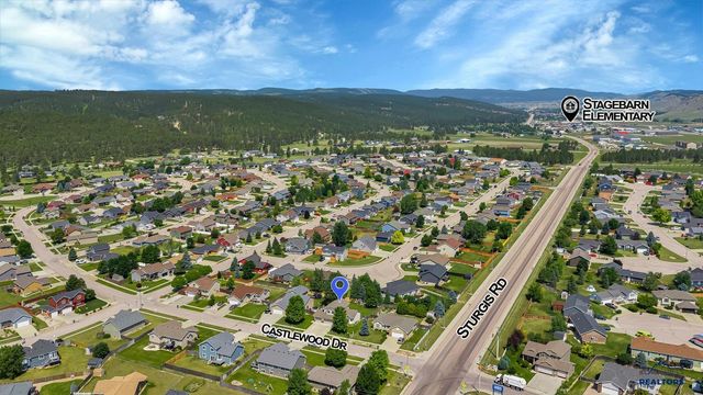 7120 CASTLEWOOD DR, Summerset, SD 57718